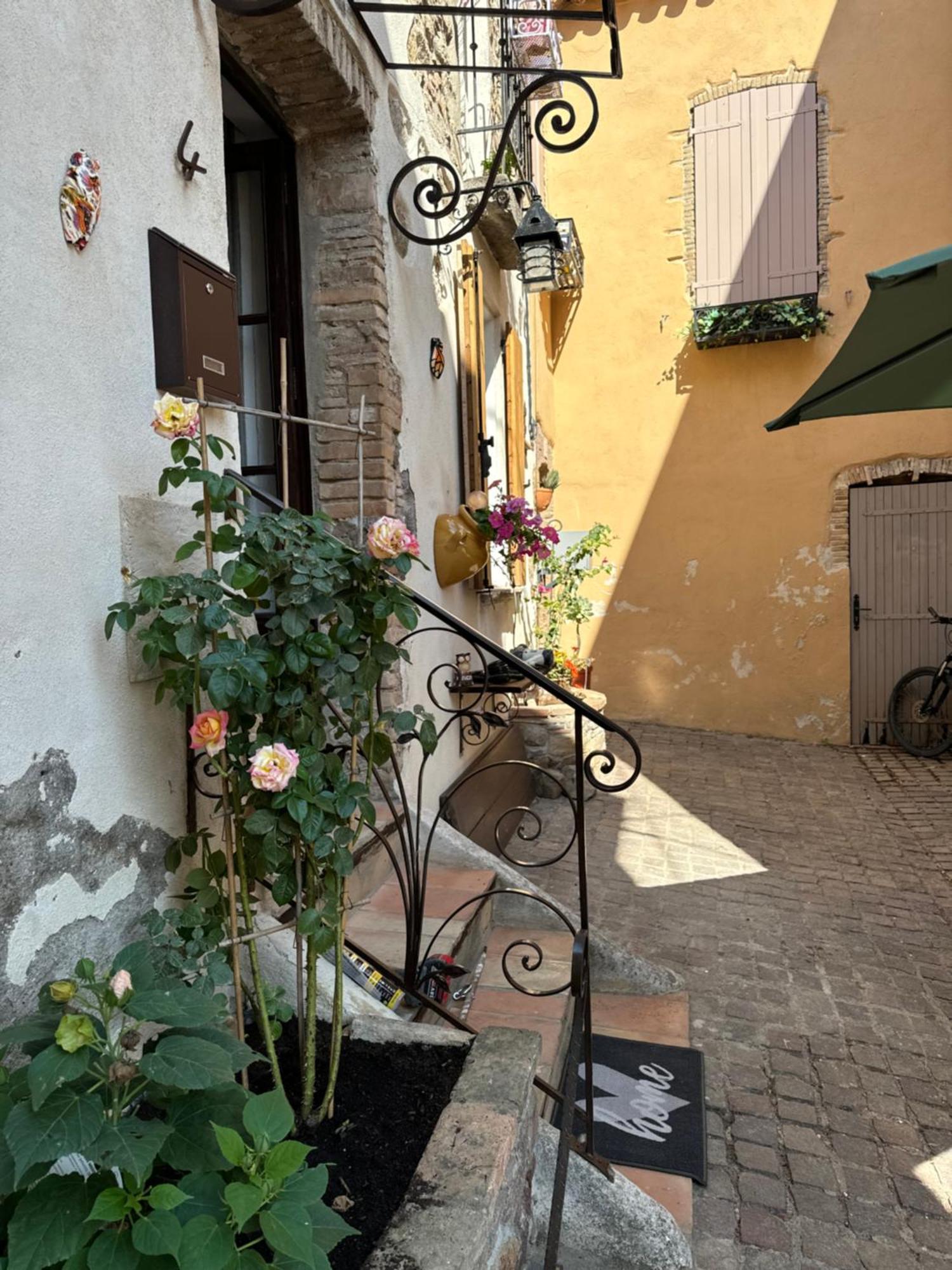 Chez Kay Leilighet Roquebrune-sur-Argens Eksteriør bilde