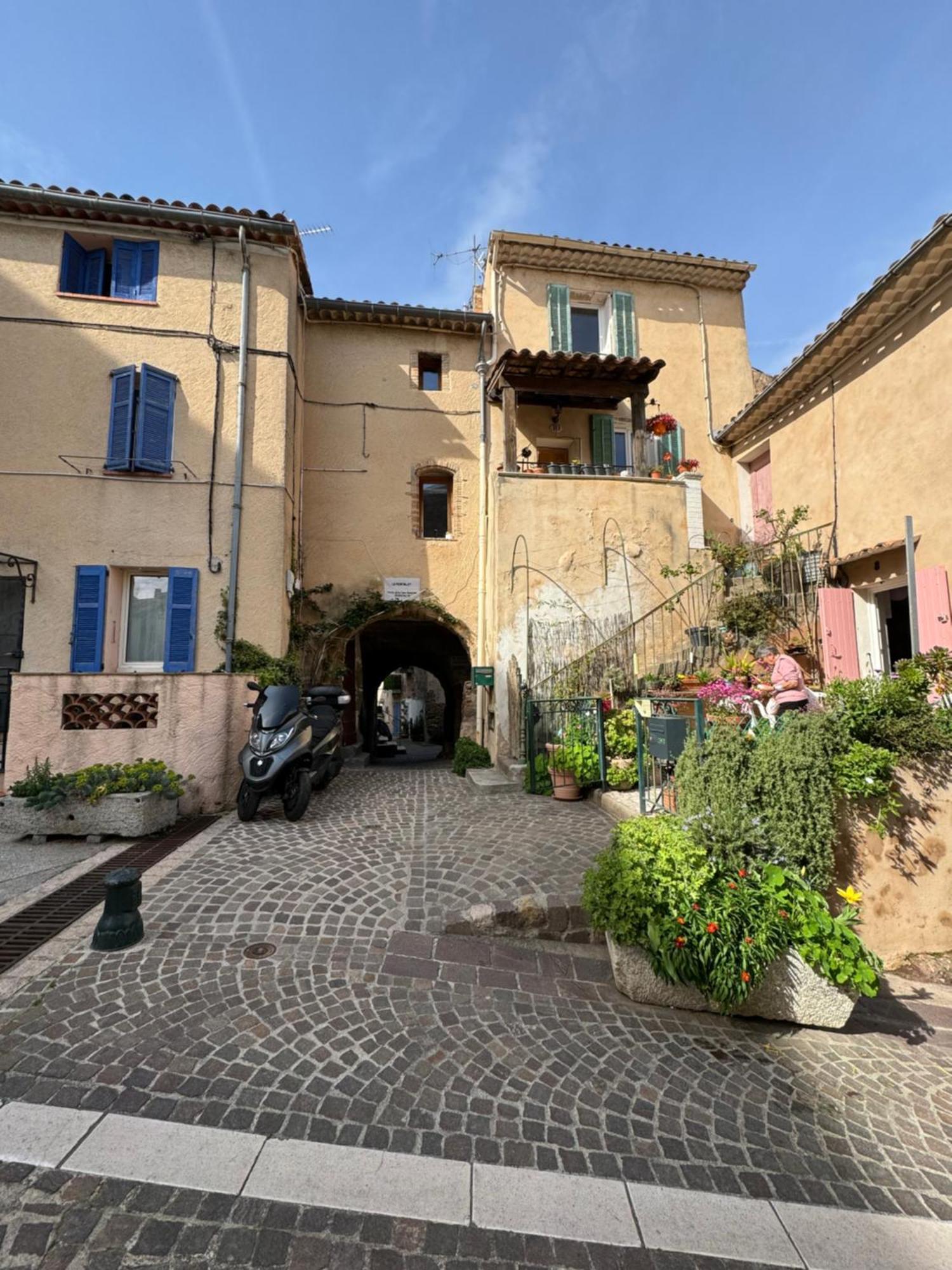 Chez Kay Leilighet Roquebrune-sur-Argens Eksteriør bilde
